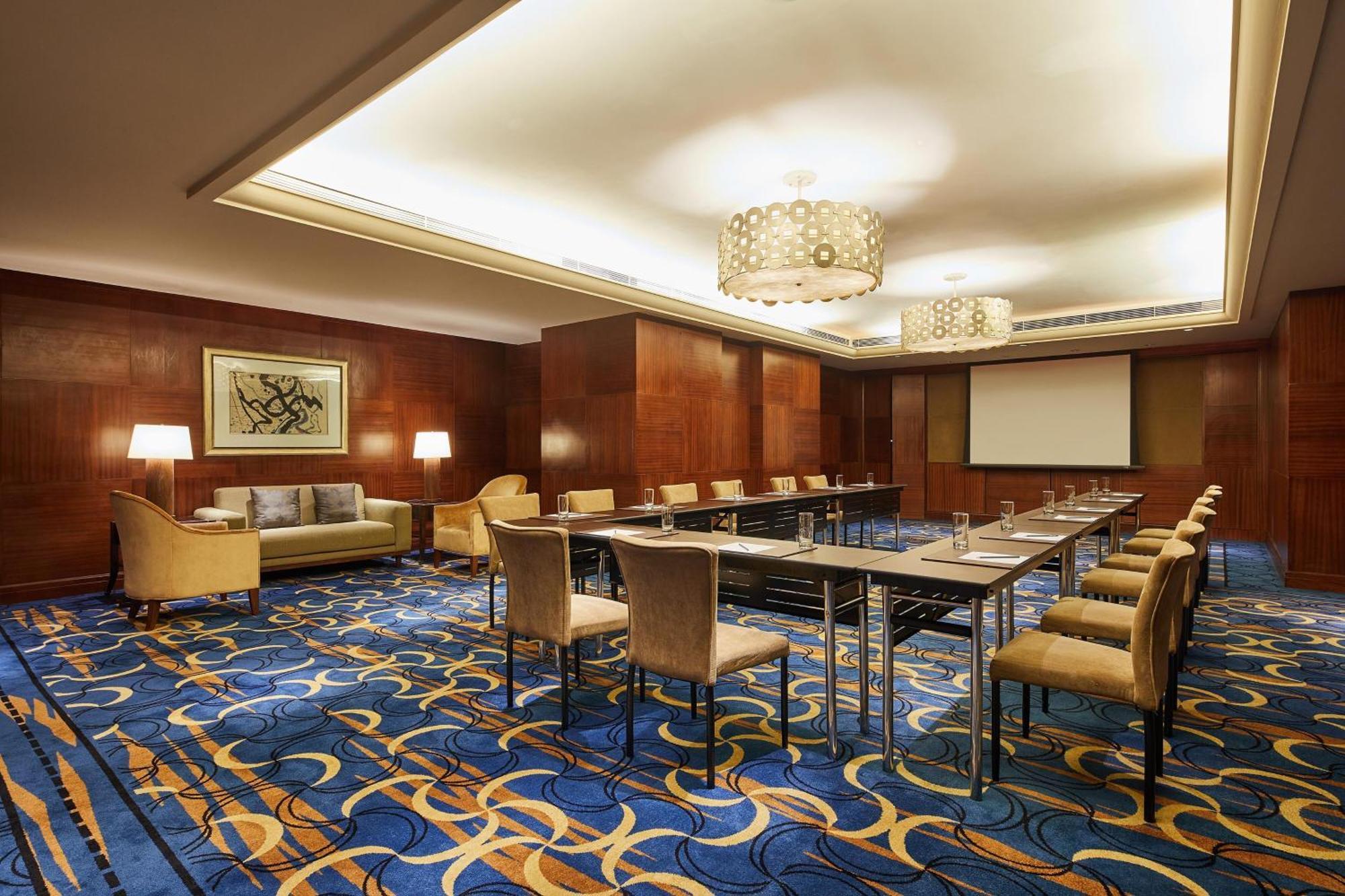 酒店 Four Points By Sheraton 5*